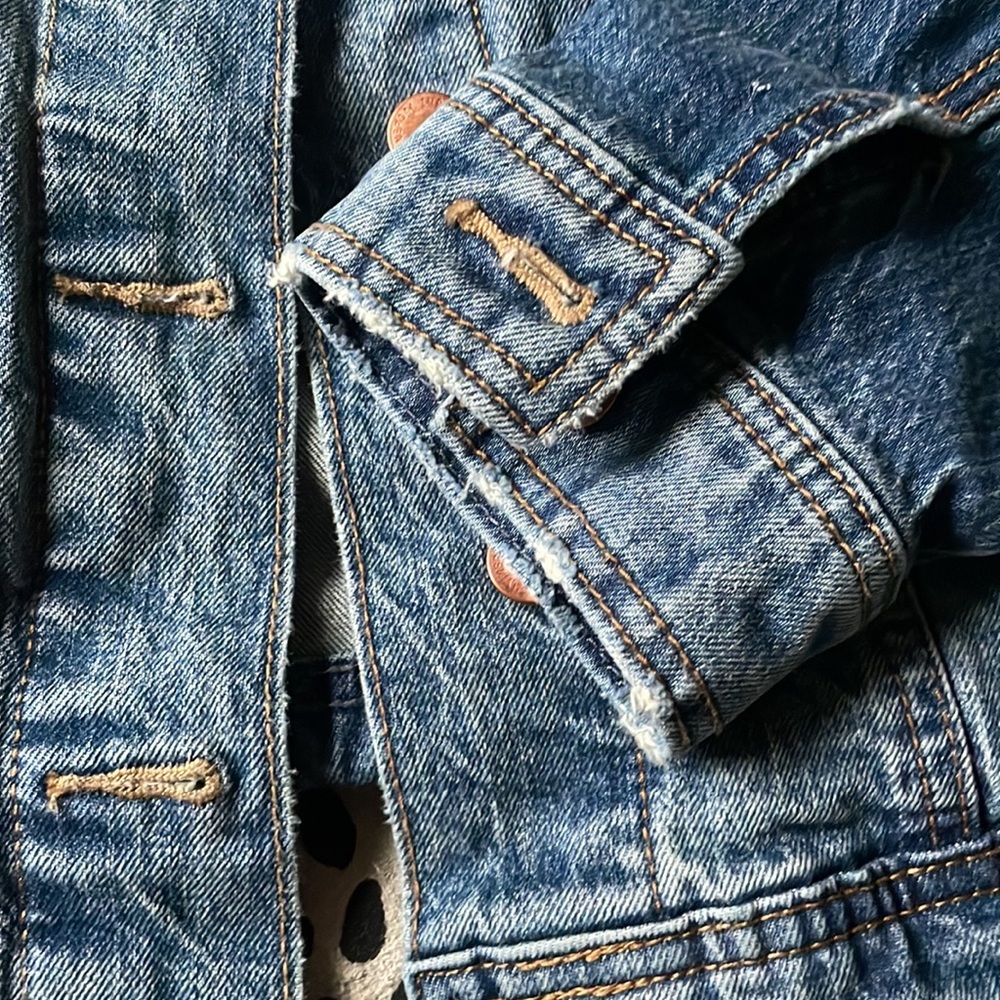 Denim jacket! - Picture 4 of 7